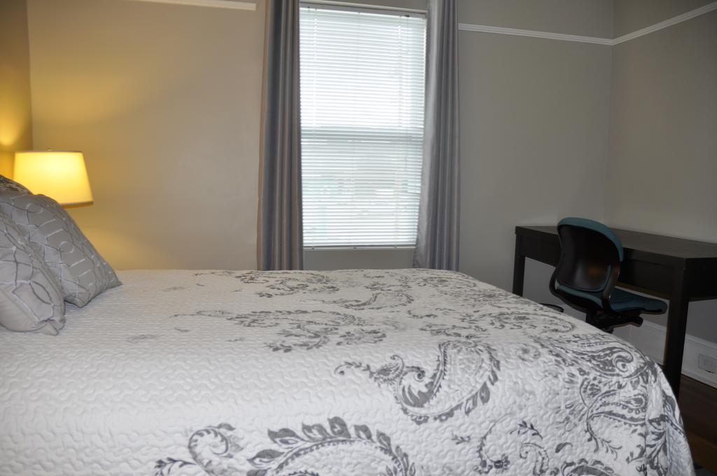 Moncton Suites - Apartments Across Georges Dumont מראה חיצוני תמונה