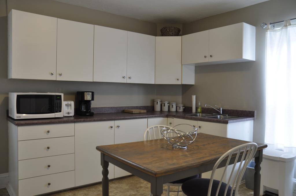 Moncton Suites - Apartments Across Georges Dumont מראה חיצוני תמונה