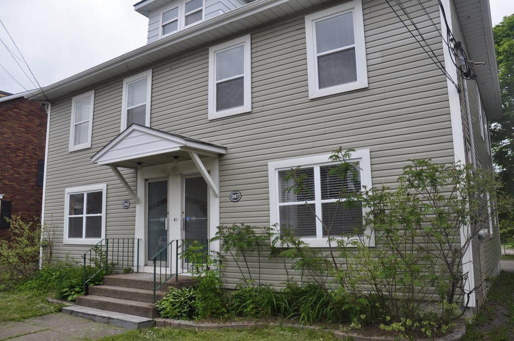 Moncton Suites - Apartments Across Georges Dumont מראה חיצוני תמונה