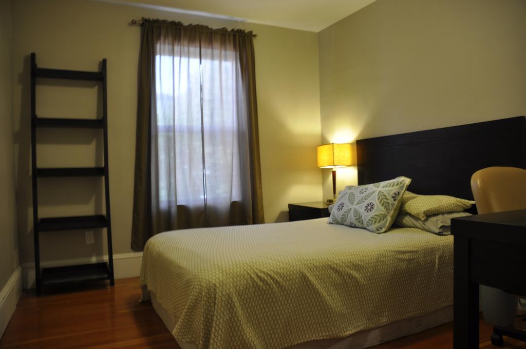 Moncton Suites - Apartments Across Georges Dumont מראה חיצוני תמונה