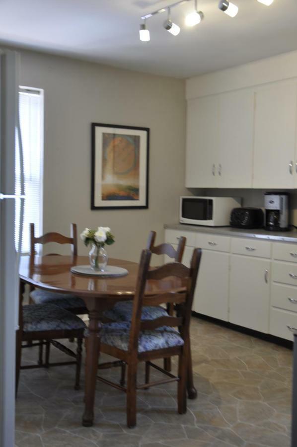 Moncton Suites - Apartments Across Georges Dumont מראה חיצוני תמונה