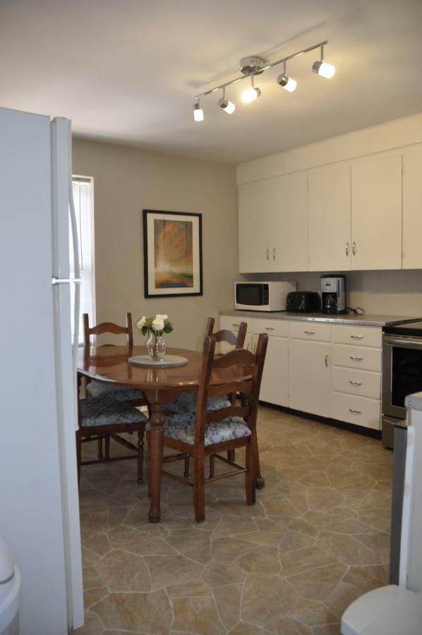 Moncton Suites - Apartments Across Georges Dumont מראה חיצוני תמונה