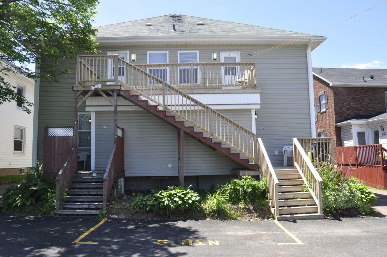 Moncton Suites - Apartments Across Georges Dumont מראה חיצוני תמונה