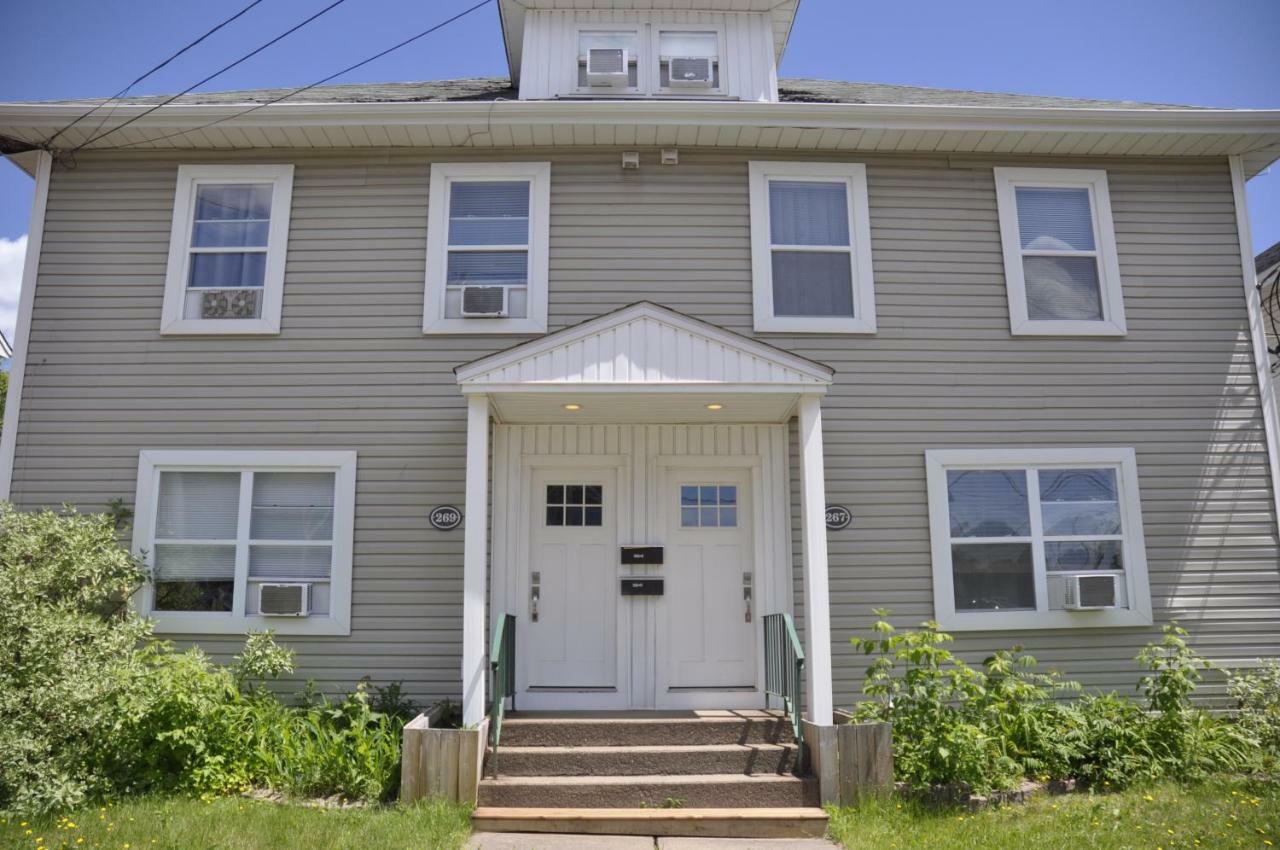 Moncton Suites - Apartments Across Georges Dumont מראה חיצוני תמונה